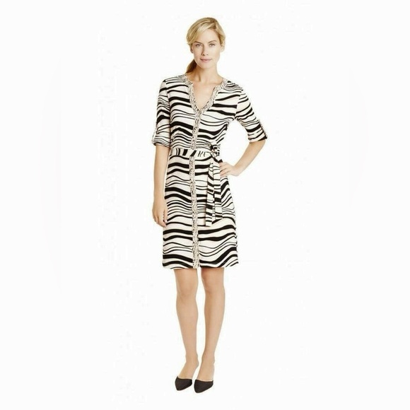 J. McLaughlin Dresses & Skirts - 🎆 J. McLaughlin Zebra Print Wrap Dress Small animal knee length office black